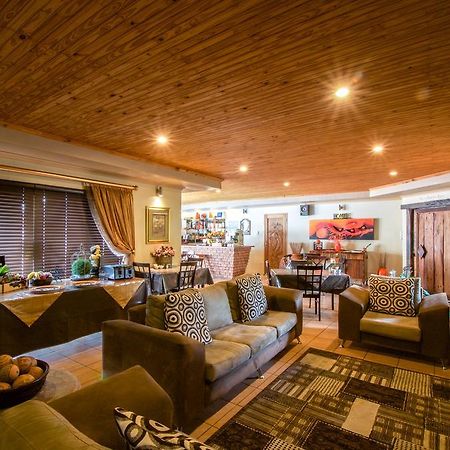Aber Jetz Guesthouse Понгола Екстериор снимка