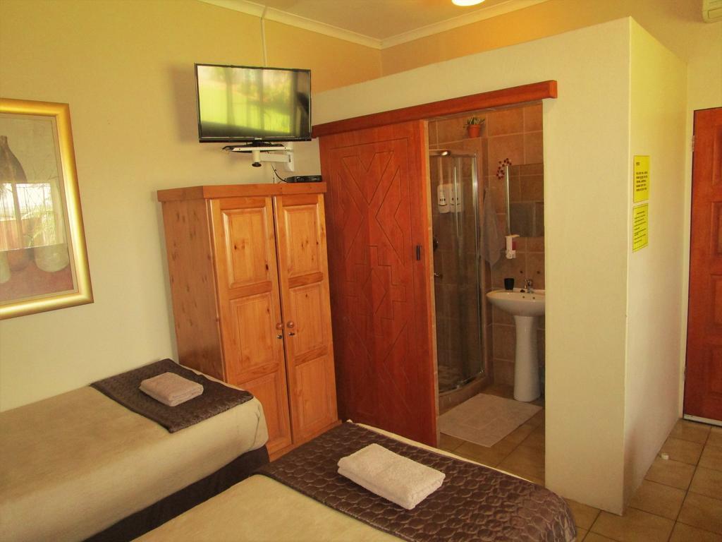 Aber Jetz Guesthouse Понгола Екстериор снимка