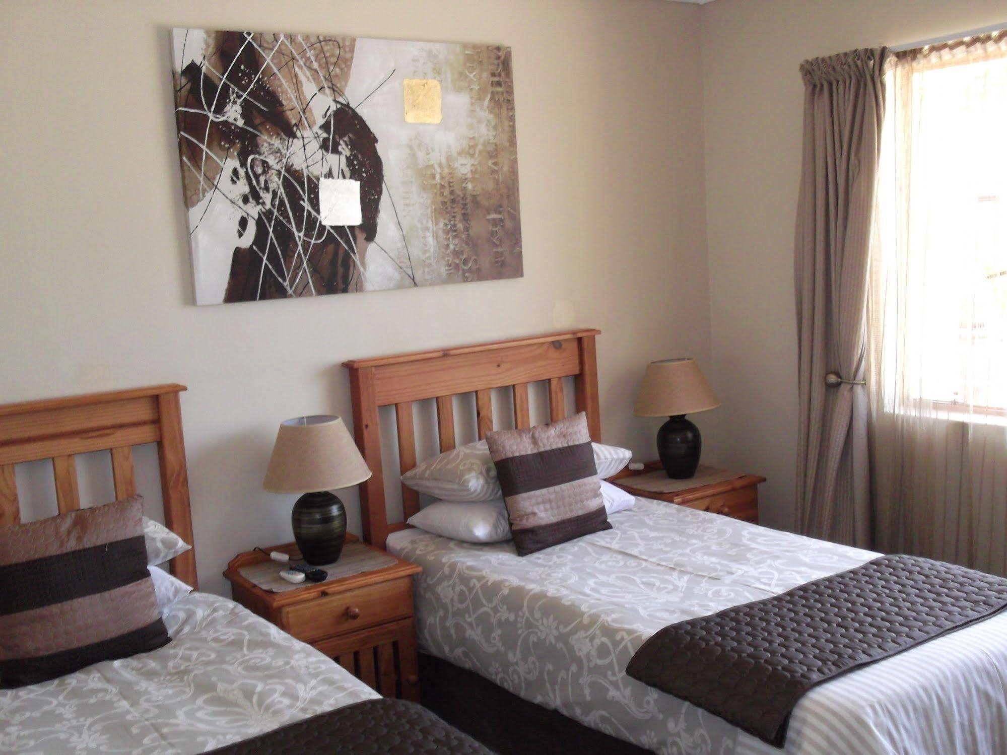 Aber Jetz Guesthouse Понгола Екстериор снимка