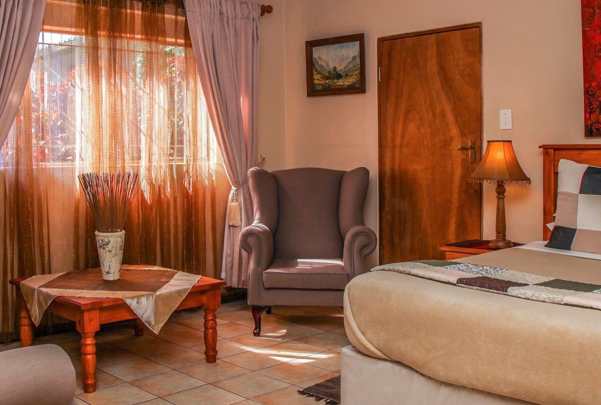 Aber Jetz Guesthouse Понгола Екстериор снимка