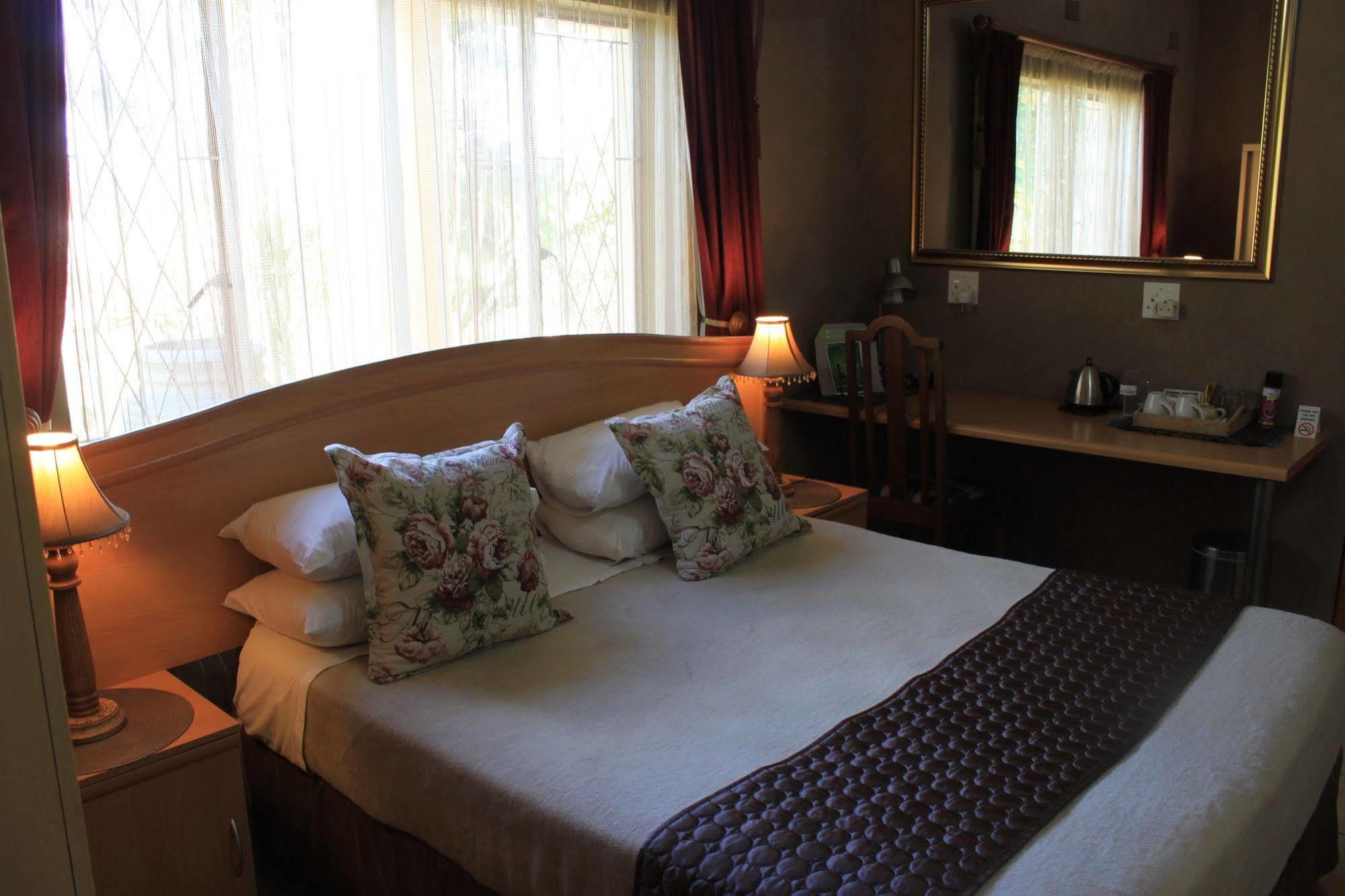 Aber Jetz Guesthouse Понгола Екстериор снимка