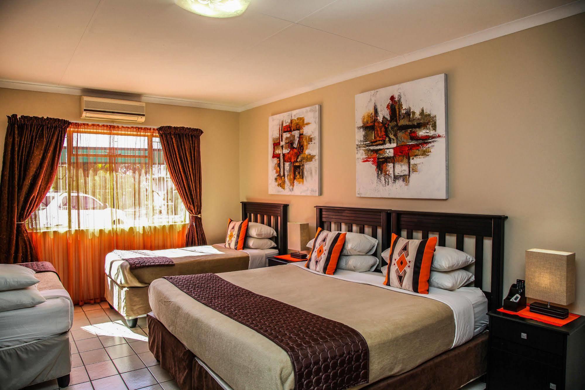 Aber Jetz Guesthouse Понгола Екстериор снимка