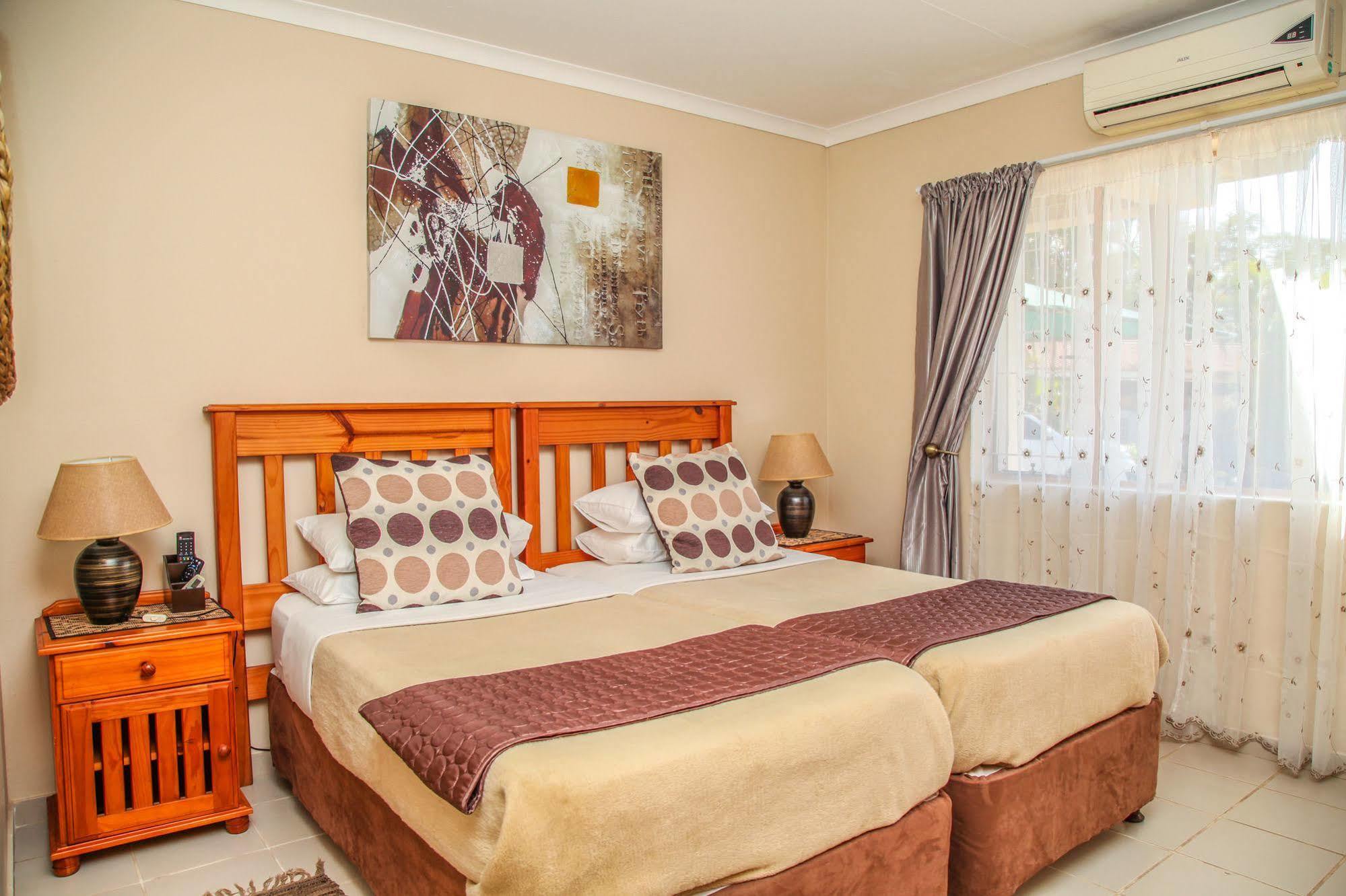 Aber Jetz Guesthouse Понгола Екстериор снимка