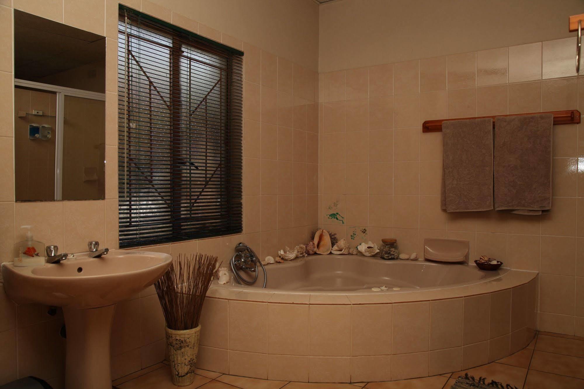 Aber Jetz Guesthouse Понгола Екстериор снимка