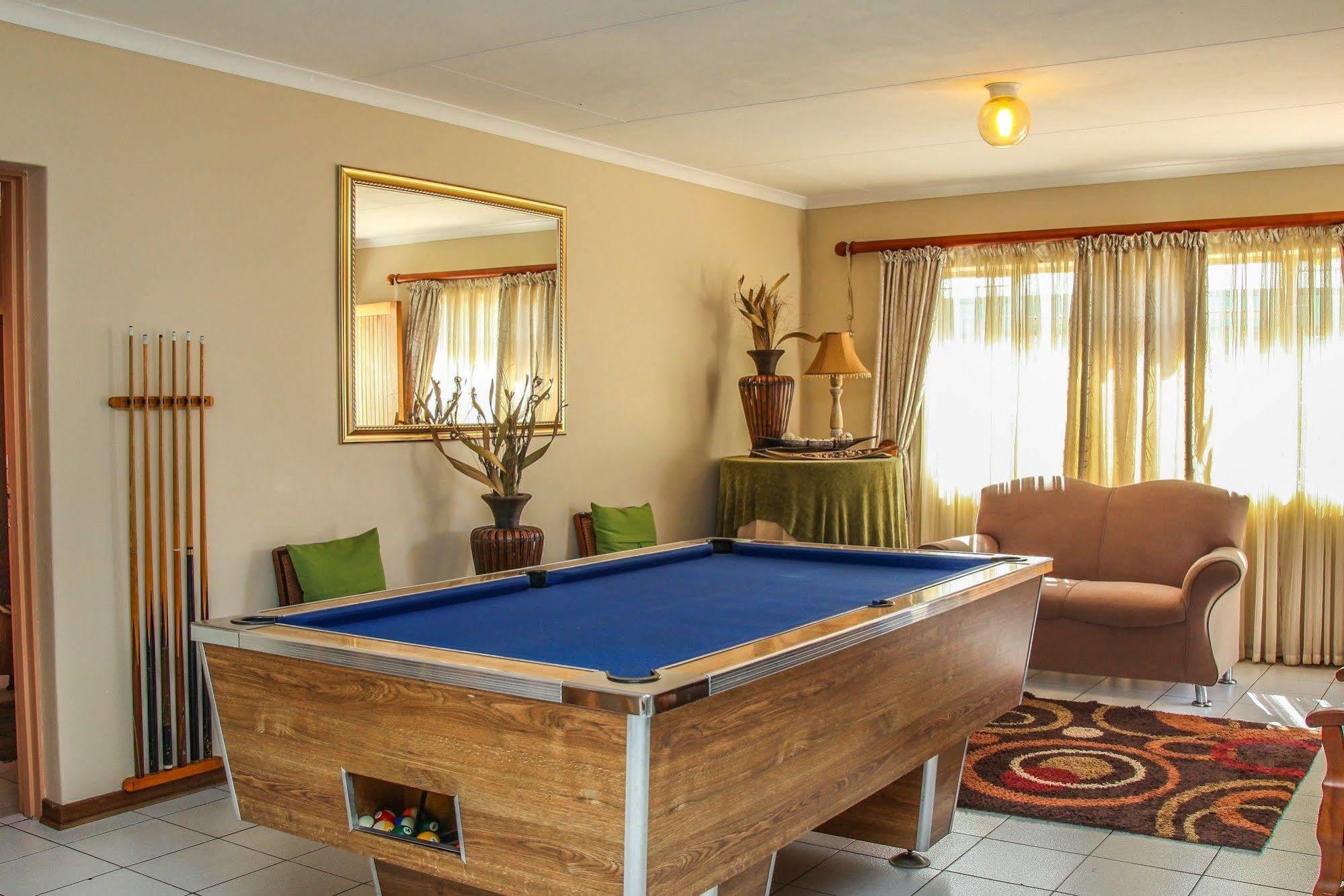 Aber Jetz Guesthouse Понгола Екстериор снимка