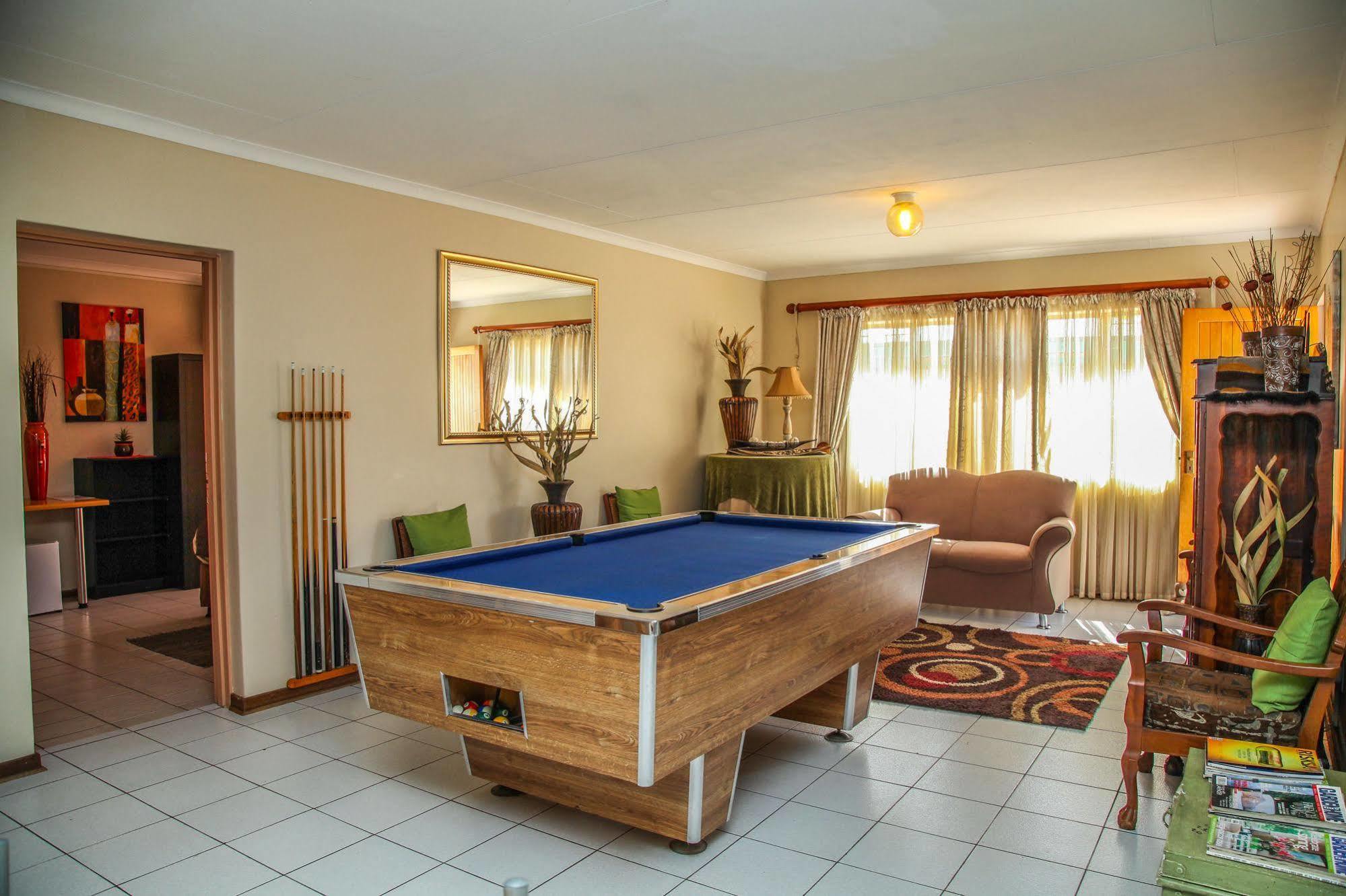 Aber Jetz Guesthouse Понгола Екстериор снимка